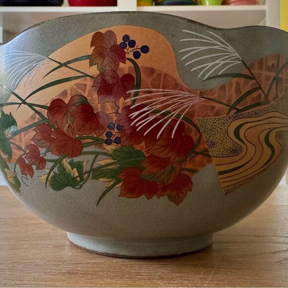 Vintage Japanese Satsuma-Style Ceramic Bowl - Picture 2 of 10